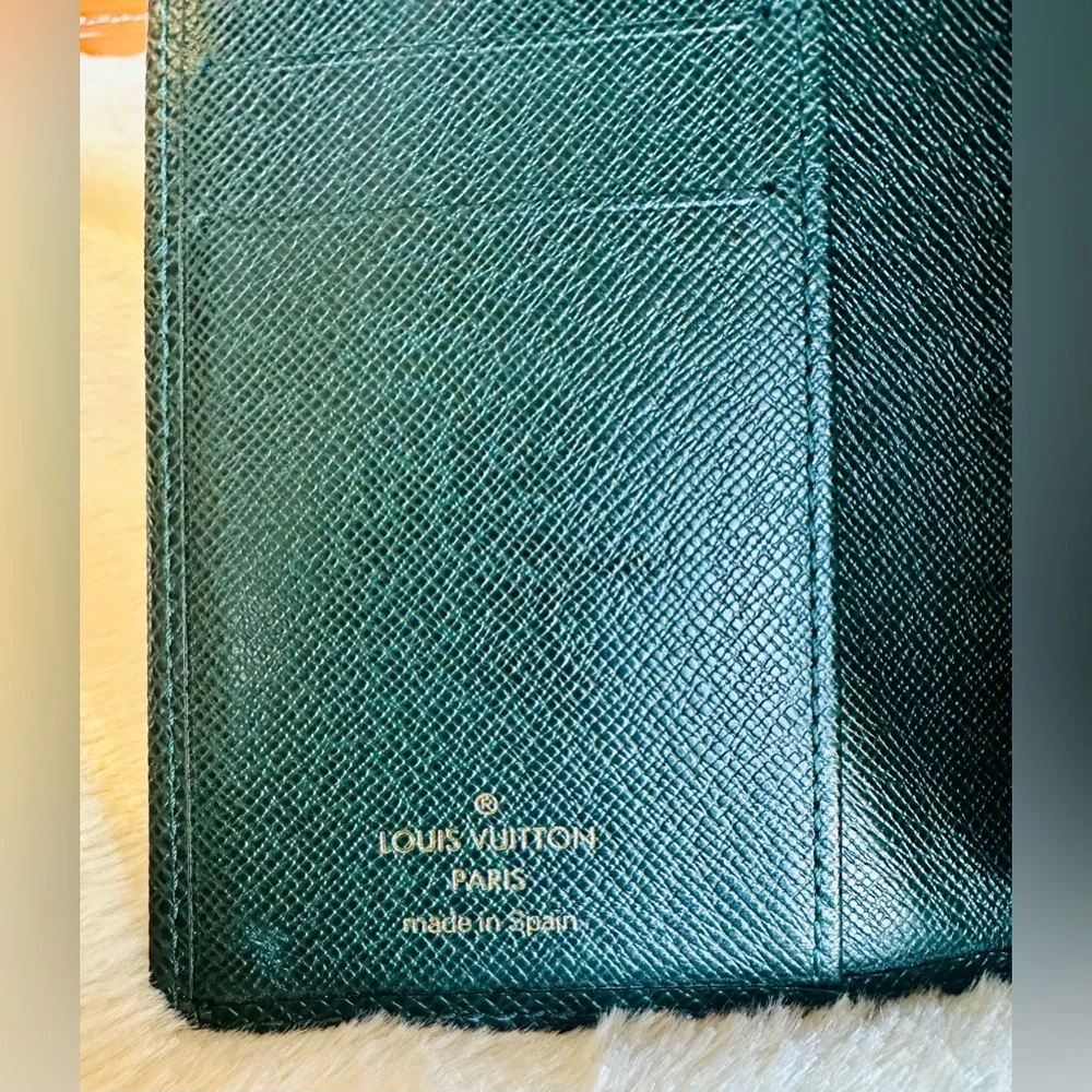 Louis Vuitton Agenda PM Green Taiga Leather